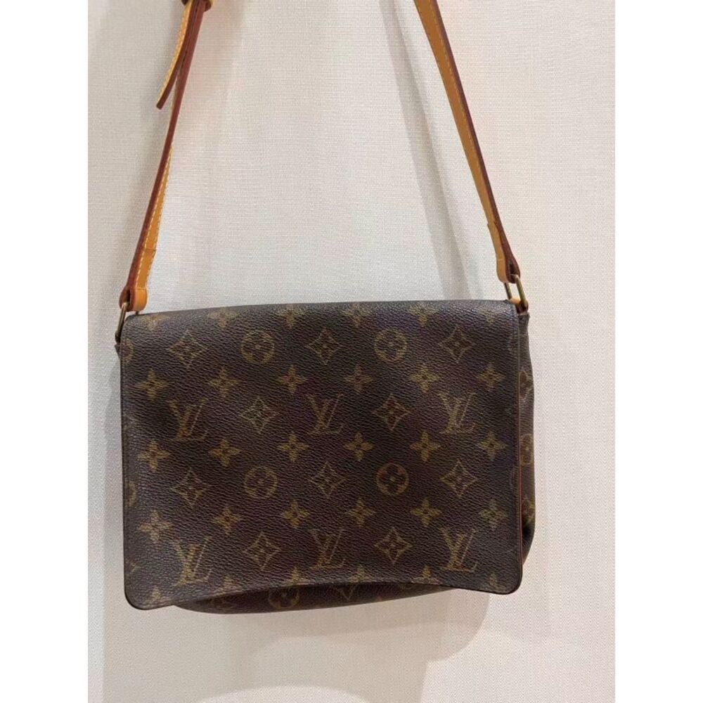 Louis Vuitton Women Pre-Loved Bag Very Good Condition